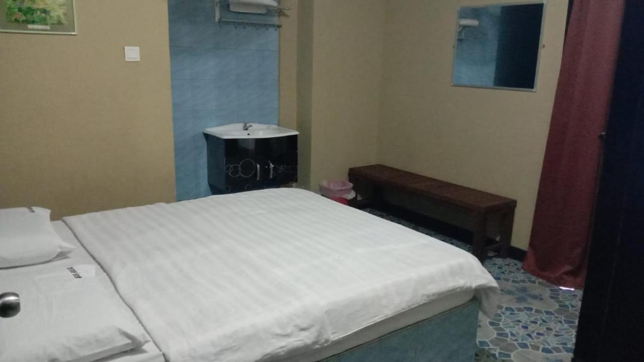 Tabin Lodge Budget Stay Lahad Datu Extérieur photo