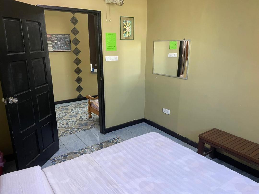 Tabin Lodge Budget Stay Lahad Datu Extérieur photo